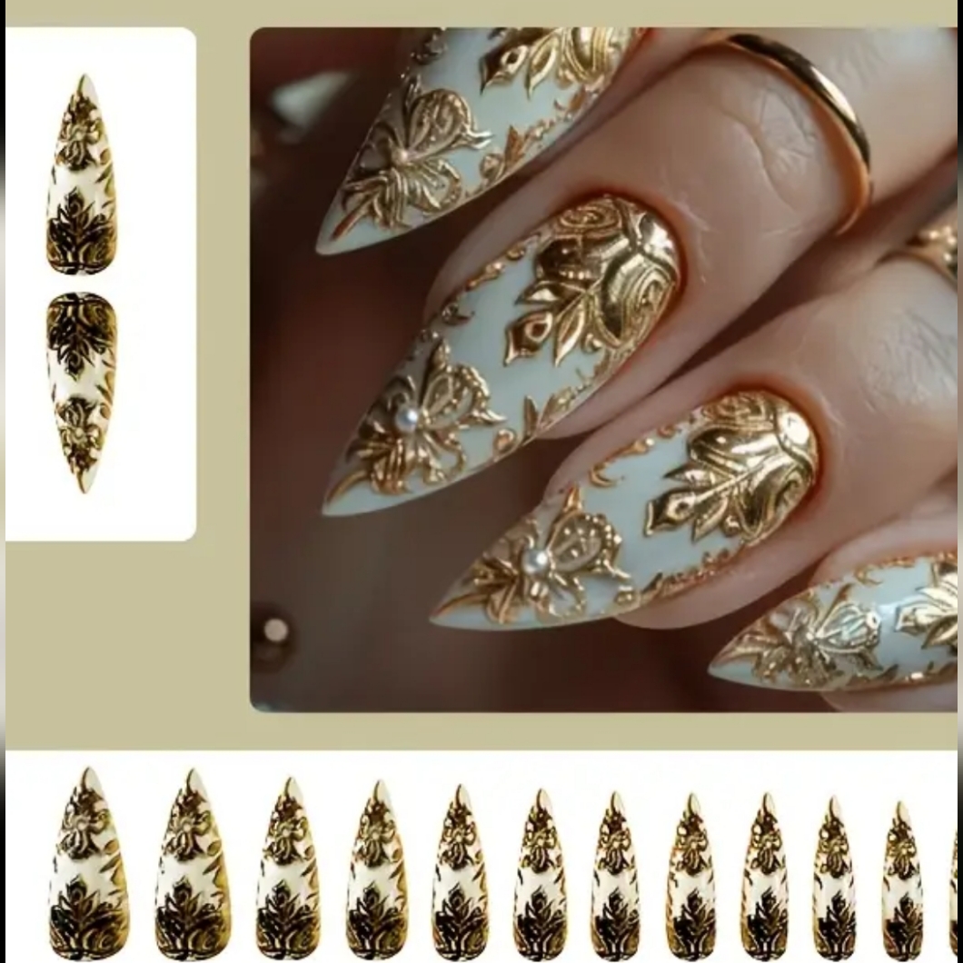 Dazzling Shape Design Fake Nails